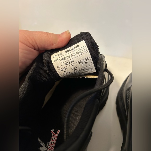 Thorogood black work shoes 9 1/2- NEW with box - Picture 4 of 9